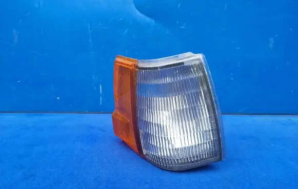 Mazda 929 Front indicator light 041-0556
