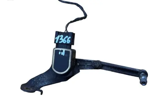 Headlight/headlamp level sensor
