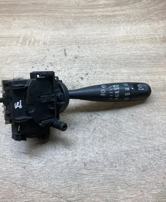 Toyota Yaris Wiper control stalk 173647