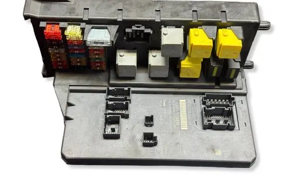 Mercedes-Benz Sprinter W906 Fuse module A9069006303