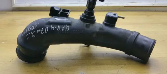 Toyota RAV 4 (XA30) Intercooler hose/pipe 1736226010