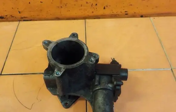 Volkswagen Crafter EGR thermostat 700823040 176W1