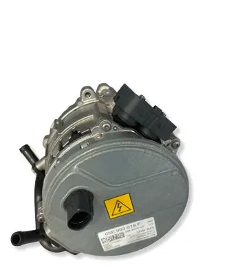 Volkswagen Golf VIII Generator/alternator 05E903019F
