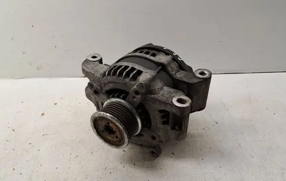 Toyota Corolla Verso AR10 Generator/alternator 1042104521 270600G011