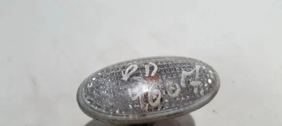 Mazda 2 Front fender indicator light P2829