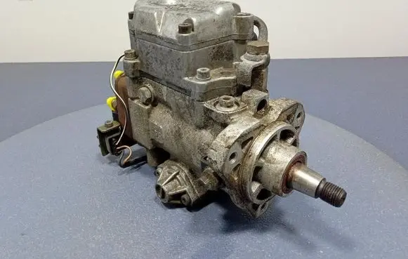Volvo S70 V70 V70 XC Fuel injection high pressure pump 0460415990