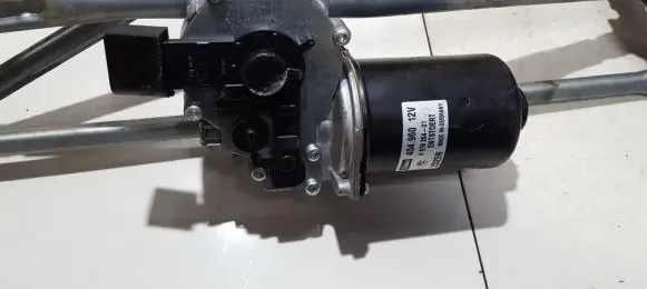 BMW 3 E90 E91 Wiper motor 697826401 6978264-01