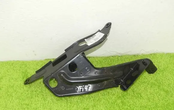 Audi A7 S7 4K8 Fender mounting bracket 4K8821132B