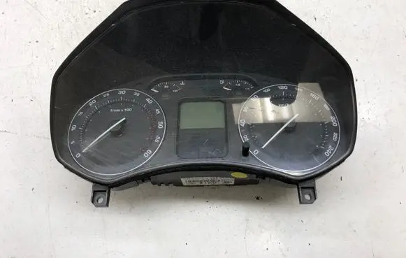 Skoda Octavia Mk2 (1Z) Speedometer (instrument cluster) 1Z0920810D SW036300 SKZZ0D2466283