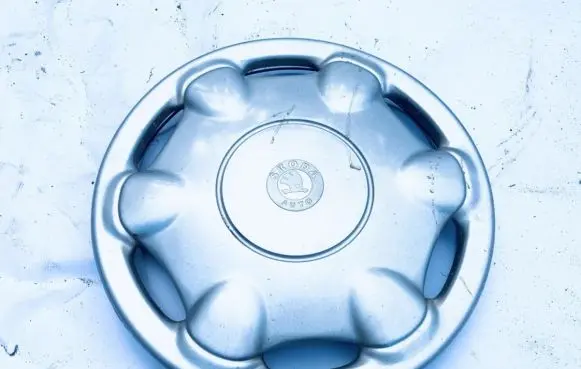 Volkswagen Golf V R15 wheel hub/cap/trim 
