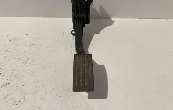 Ford Focus Accelerator throttle pedal 4M519F836AH 6PV00864101