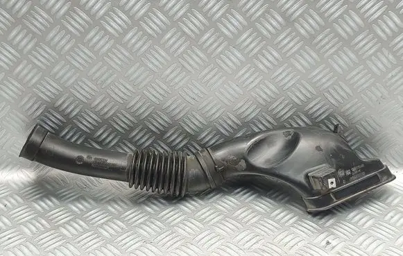 Opel Corsa D Air intake hose/pipe 13241647 467582339