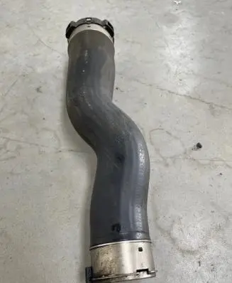 BMW 5 F10 F11 Intercooler hose/pipe