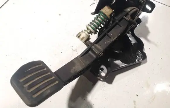 Ford S-MAX Brake pedal 6g927b633nk