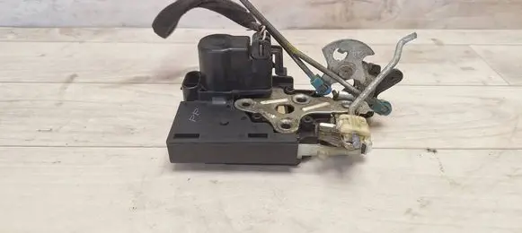 Chevrolet Aveo Rear door lock 