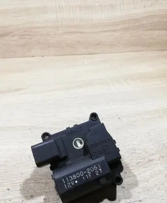 Toyota Avensis Verso Air flap motor/actuator 1138002051