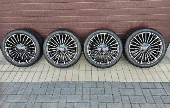 Fiat 500E R17 alloy rim 52140534