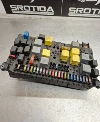 Mercedes-Benz ML W163 Fuse module 1635450205 08200101