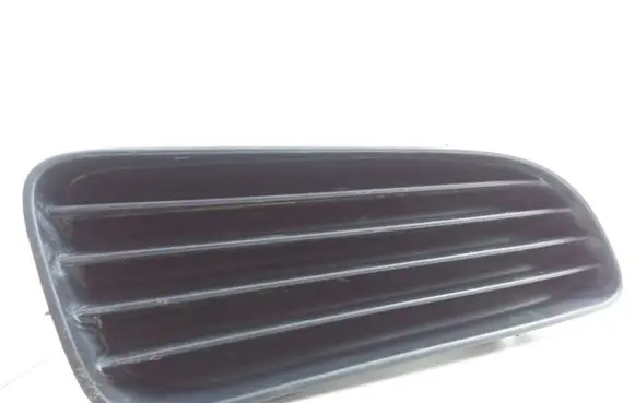 Toyota Corolla E110 Front bumper lower grill 814811204C