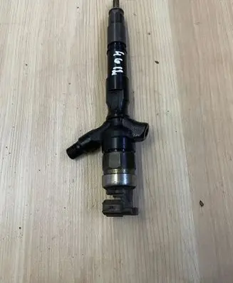 Toyota Land Cruiser (J120) Fuel injector 