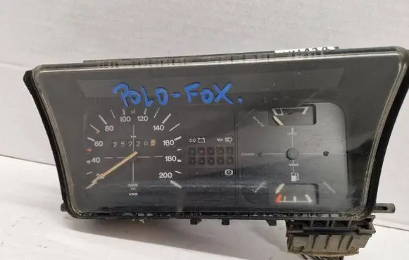 Volkswagen Golf I Speedometer (instrument cluster) 88481370 Y161207728