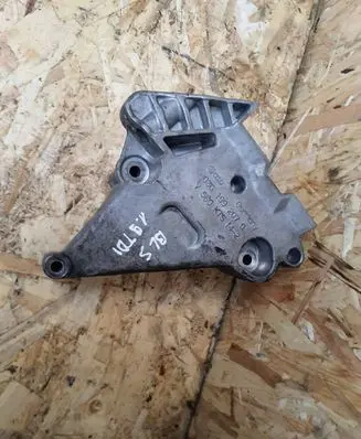 Audi A3 S3 8P Engine mounting bracket 03G199207G