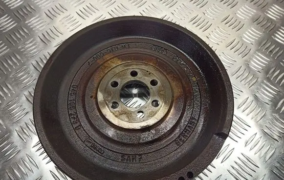 Volkswagen Polo IV 9N3 Flywheel 045105273D