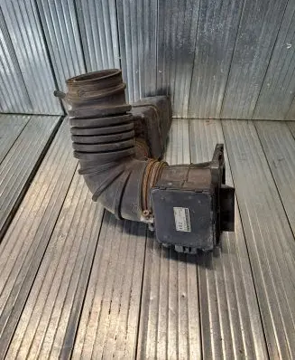 Mitsubishi Pajero Mass air flow meter E5T08071 0322