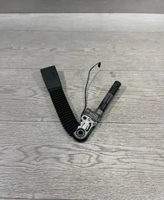 BMW 5 GT F07 Front seatbelt buckle 9115306