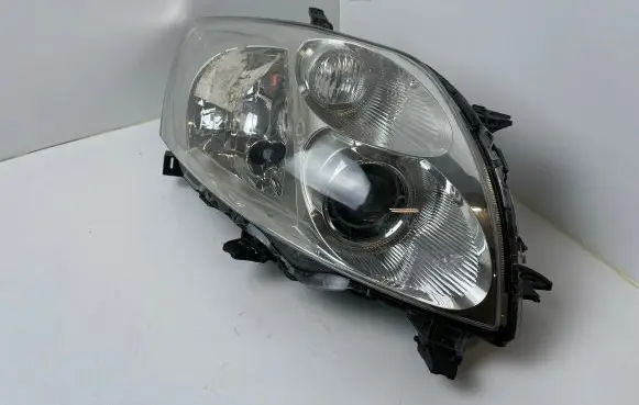 Toyota Auris 150 Headlight/headlamp 8111002470 89901943 89901357