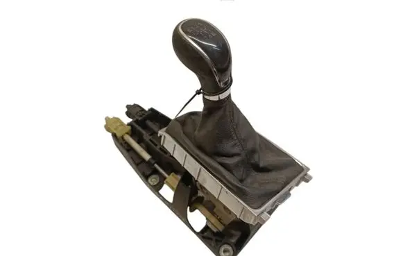 Chevrolet Captiva Gear shifter/selector 8126201000