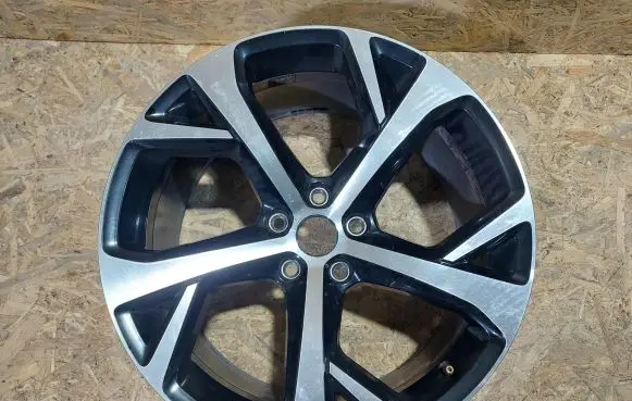 R19 alloy rim