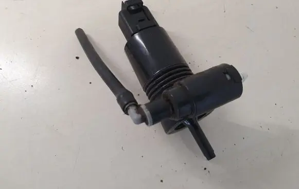 Mini Cooper Countryman R60 Windscreen/windshield washer pump 2751743