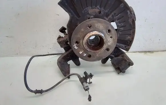 Mercedes-Benz ML W163 Front wheel hub spindle knuckle