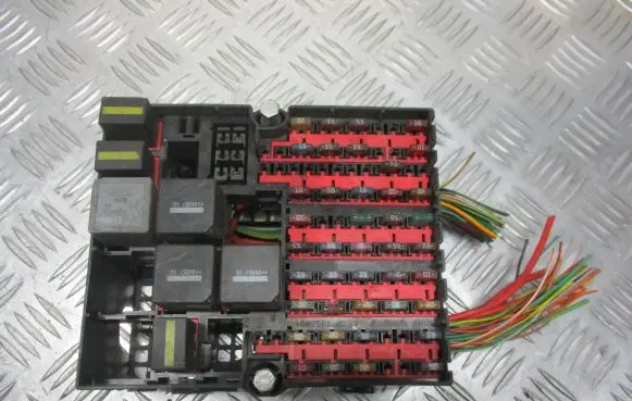Ford Fiesta Fuse box set 4S5T-14401-BJB