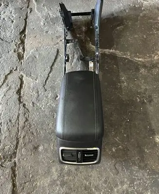 KIA Optima Center console braknumeruczci