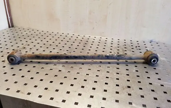 Toyota RAV 4 (XA20) Rear suspension control arm 
