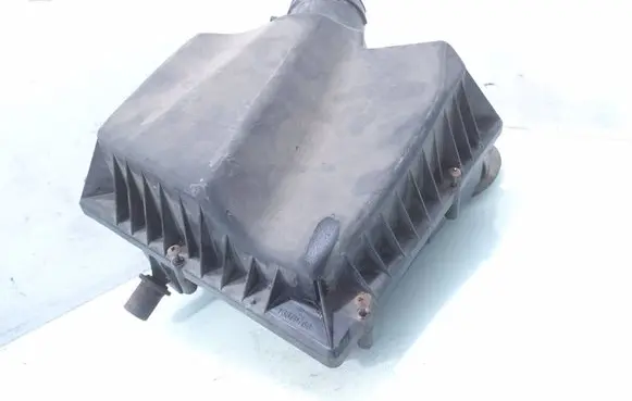 Opel Astra J Air filter box 13379760
