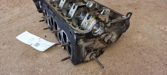 Volkswagen Transporter - Caravelle T5 Engine head 