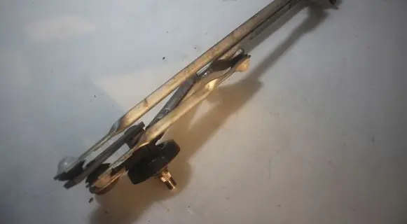 Nissan Micra Front wiper linkage 