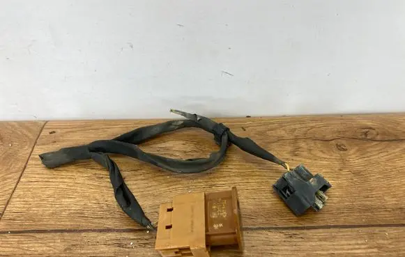 Ford Mustang VI Fog light part 9E5313411AAPIN 9E5313411AA