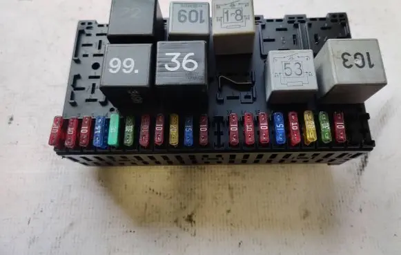Volkswagen Transporter - Caravelle T4 Fuse box set 357937039