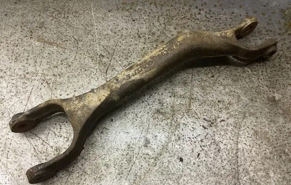 Rear upper control arm/wishbone