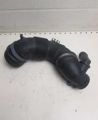 Audi A3 S3 8V Turbo air intake inlet pipe/hose 5Q0129635 ETB446481