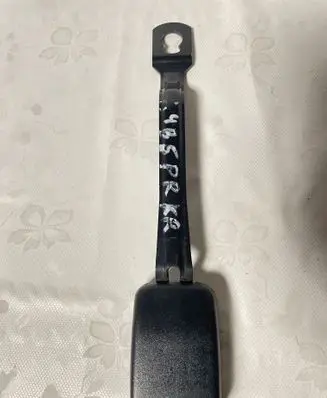Audi A4 S4 B5 8D Front seatbelt buckle 8D0857755 07041995