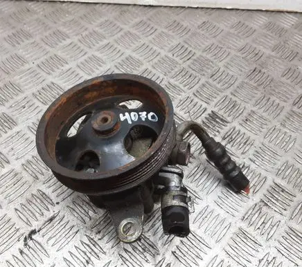 Nissan X-Trail T30 Power steering pump