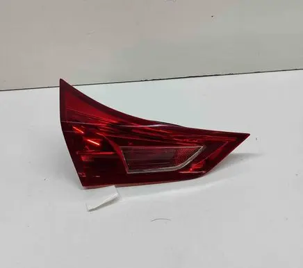 Toyota Auris E180 Tailgate rear/tail lights 8159102450