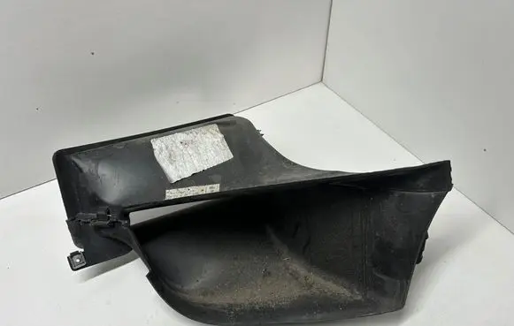 BMW 1 E82 E88 Intercooler air guide/duct channel 8051606-02 10268110