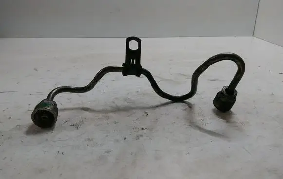 Volvo S60 Fuel injector supply line/pipe 