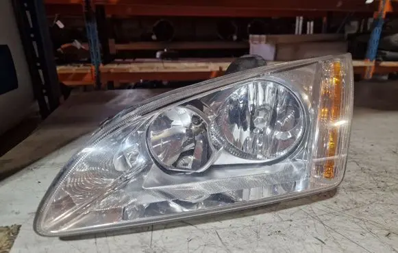 Ford Focus Headlight/headlamp 4M5113101AD